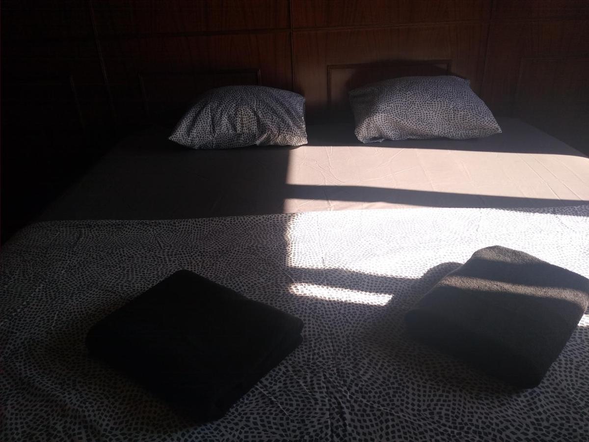 Melaya Private Rooms Faro Bagian luar foto
