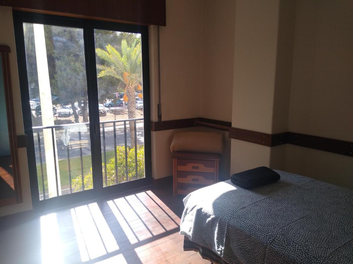 Melaya Private Rooms Faro Bagian luar foto