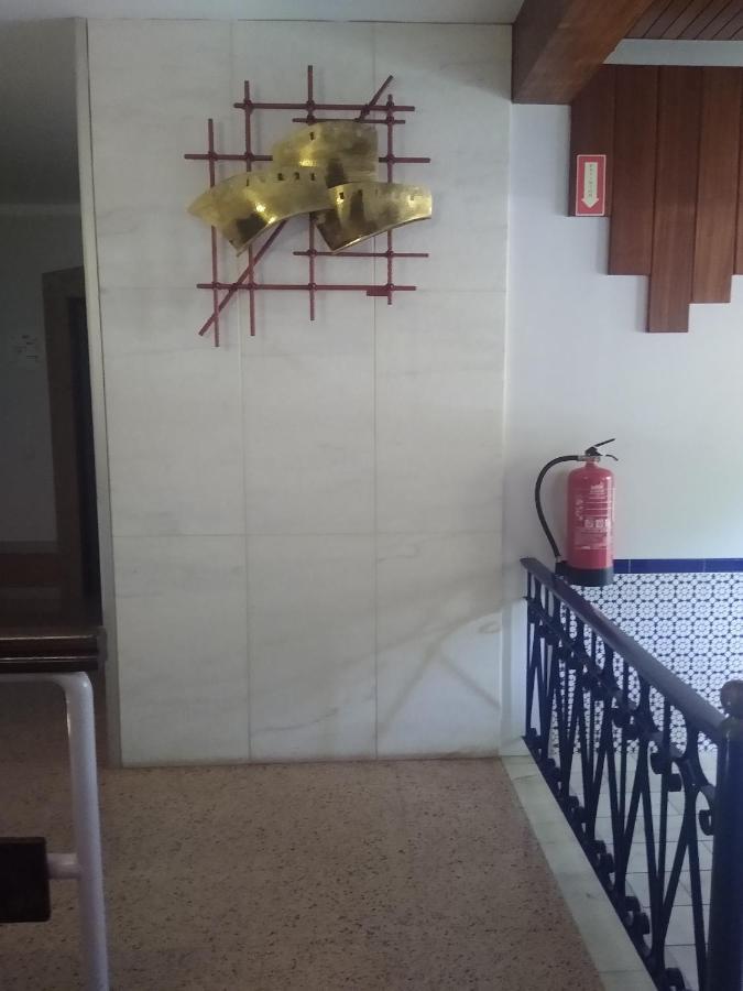 Melaya Private Rooms Faro Bagian luar foto