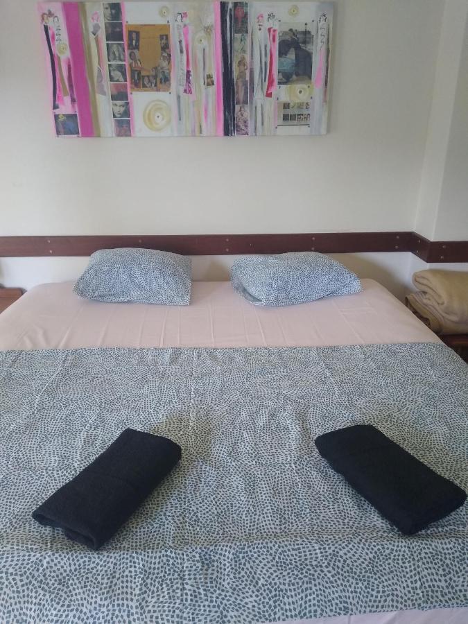 Melaya Private Rooms Faro Bagian luar foto
