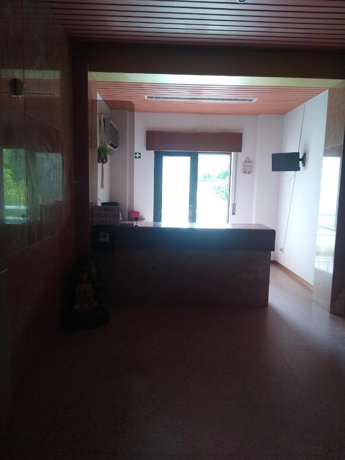 Melaya Private Rooms Faro Bagian luar foto