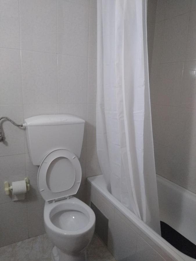 Melaya Private Rooms Faro Bagian luar foto